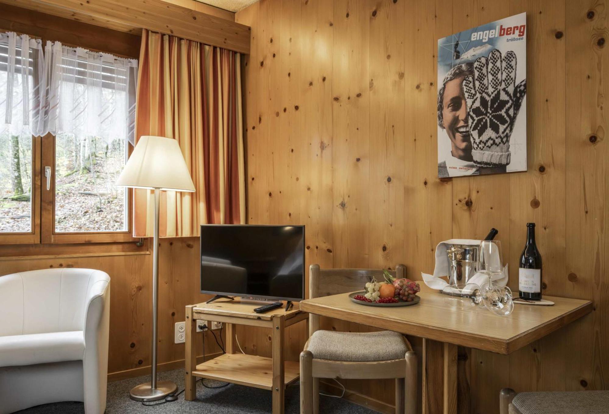 Hotel Restaurant Baenklialp Энгельберг Экстерьер фото